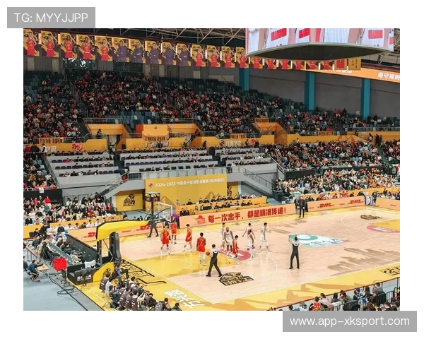 胡金秋眼含热泪见证广厦队升起队史首面总冠军旗帜